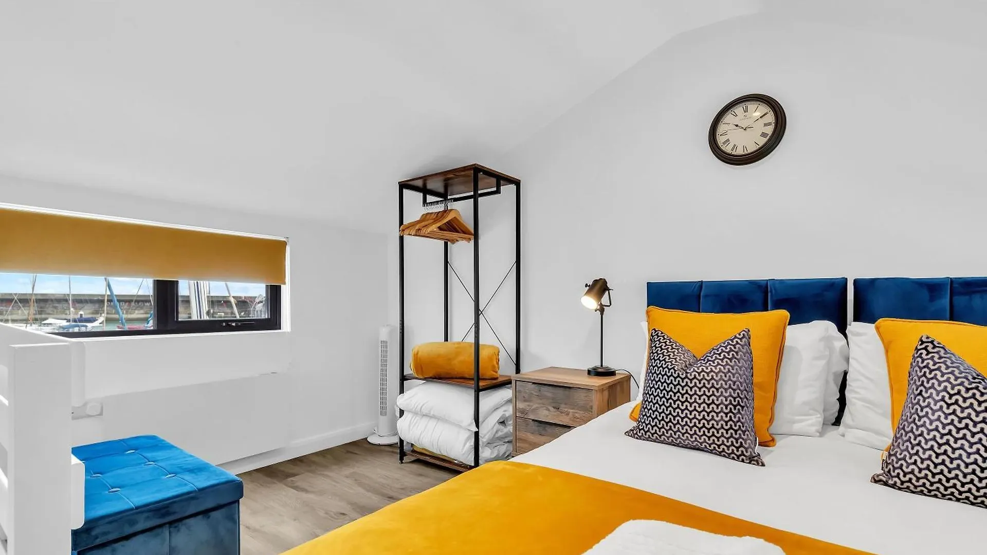 Ferienwohnung On The Water 5 With Free Parking By My Getaways Hove Apartment