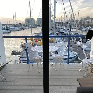 Seascape - Floating At Marina With Free Parking Apartment